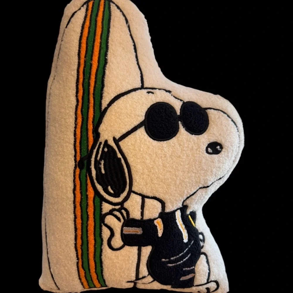 Snoopy Surfboard Sherpa pillow NWT